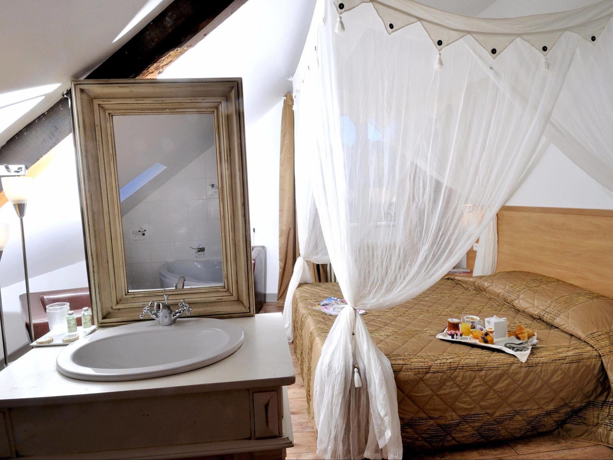 ביוליו-סור-דורדון Contact Hotel Le Relais De Vellinus מראה חיצוני תמונה